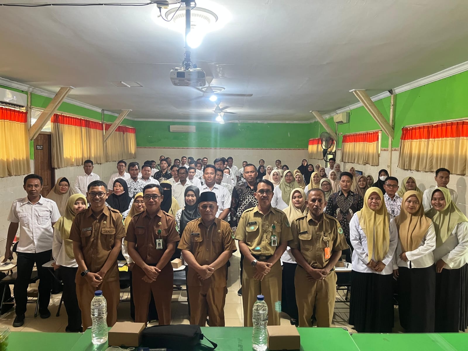 Workshop Profesionalisme Operator Sekolah, Disdikbud Pamekasan Tekankan Pentingnya Mindset Profesional