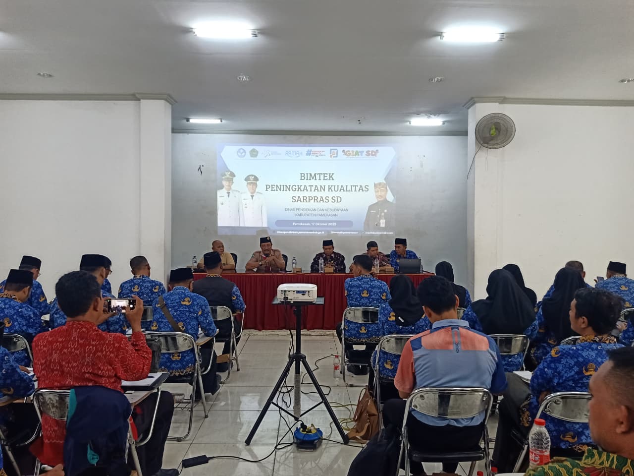 Disdikbud Pamekasan Gelar Bimtek Peningkatan Kualitas Sarpras SD